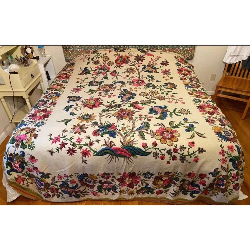 Vintage BATES Bedspread Double/Full Vivid Florals, Fringe ~‎ Stunning